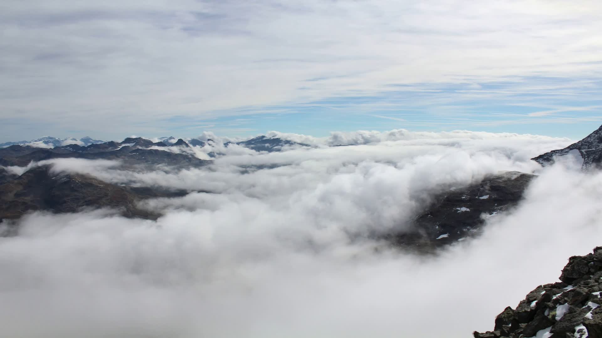 Download PC Animated Mountain Clouds Live Wallpaper