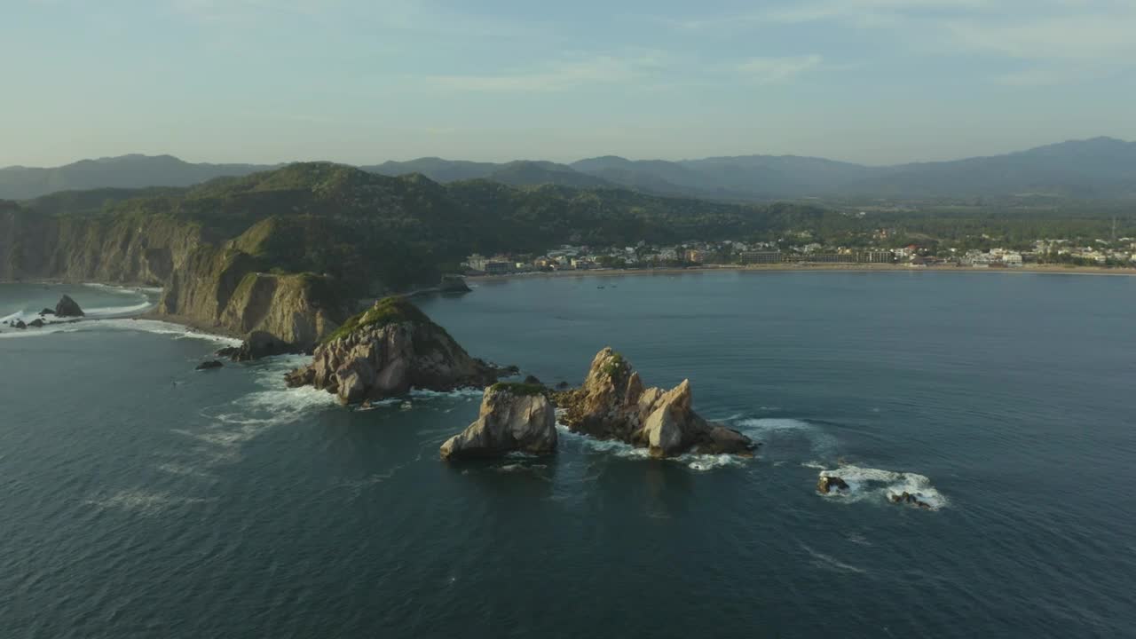 Download Stock Video Aerial Panorama Of A Coast And Its Reliefs Live Wallpaper for PC