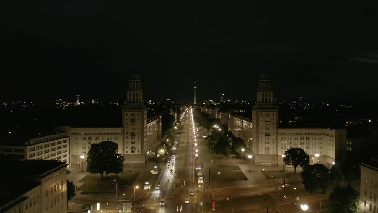 Download Stock Video Aerial Tour Of An Avenue In A Beautiful German City Live Wallpaper for PC