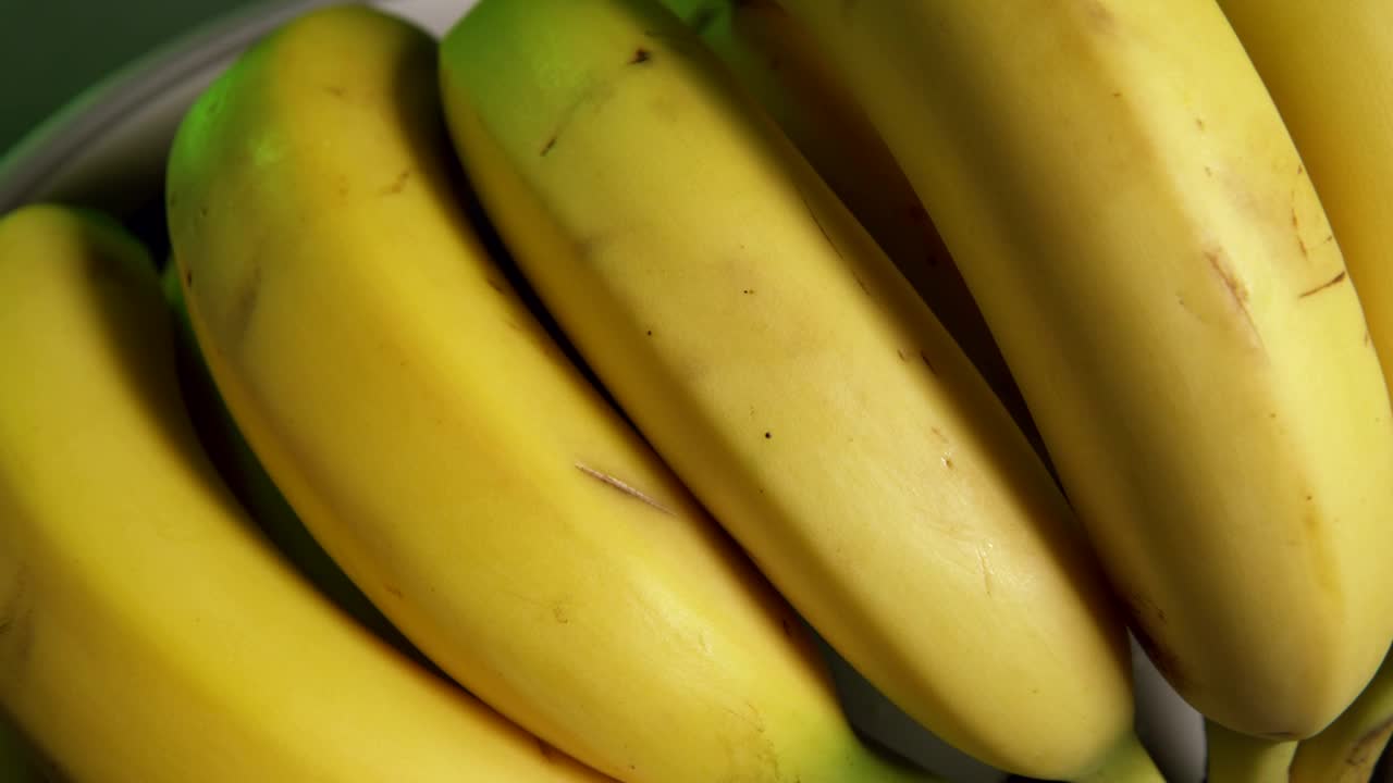 Download Stock Video Bananas Spinning On A Plate Live Wallpaper For PC