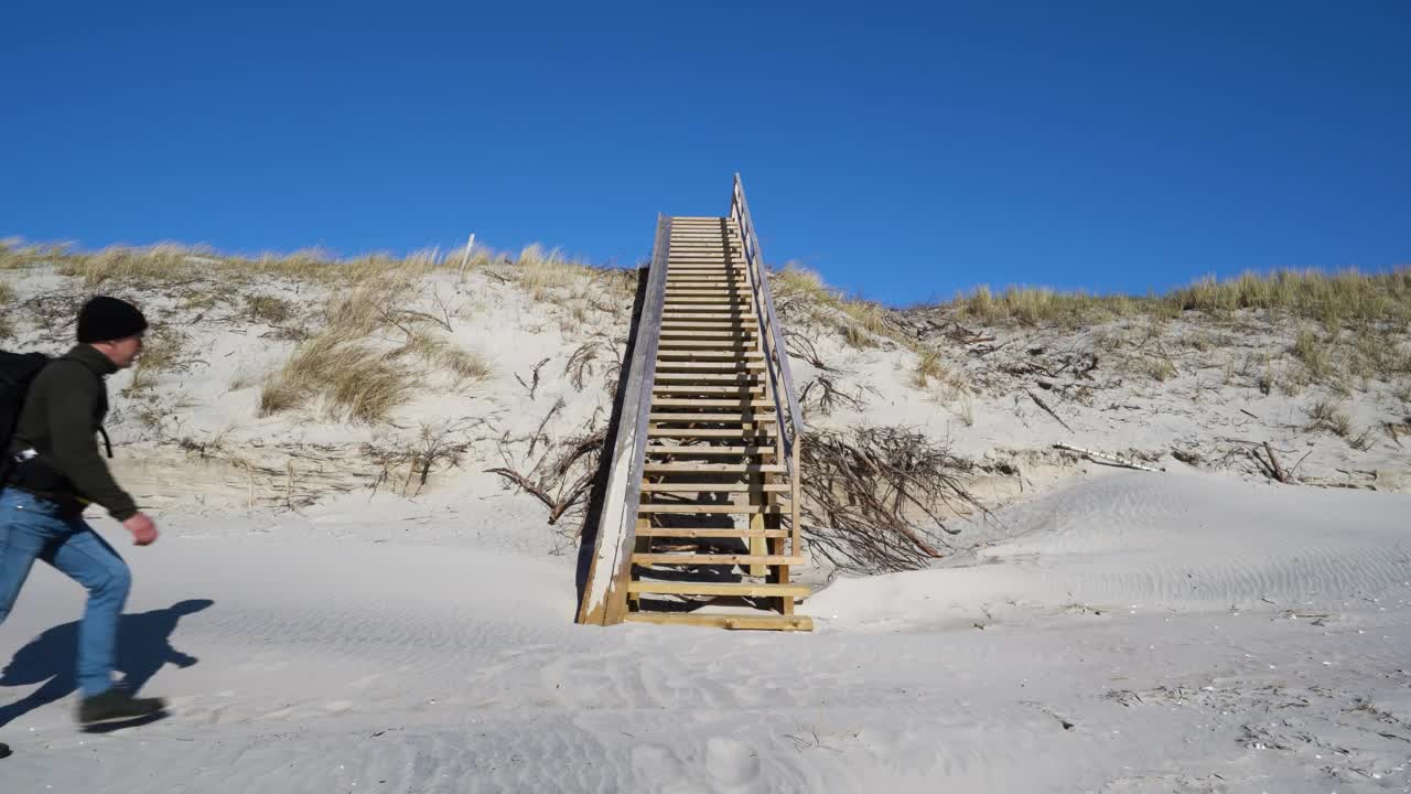 Download Stock Video Backpacker Climbing The Stairs Live Wallpaper For PC