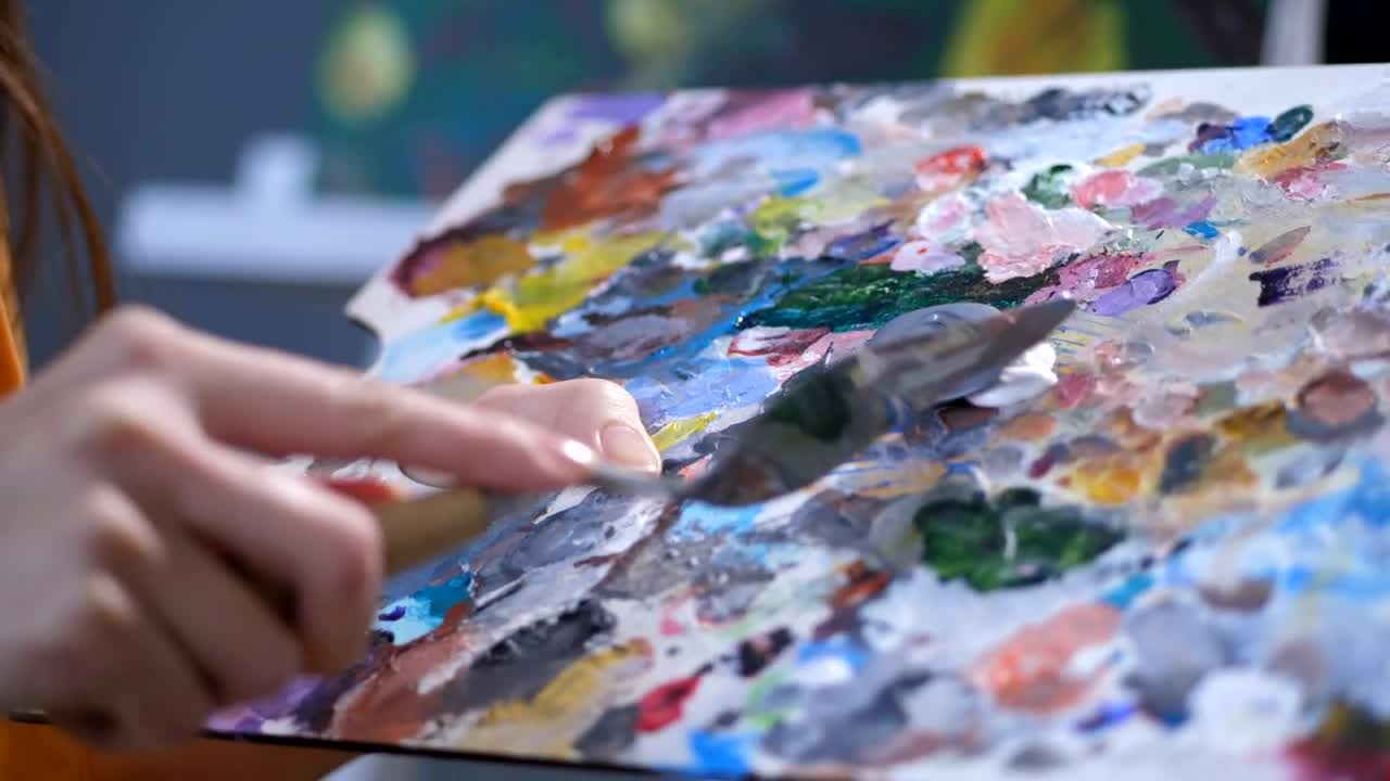 Download Stock Video Artist Mixing Paints On A Board Live Wallpaper For PC