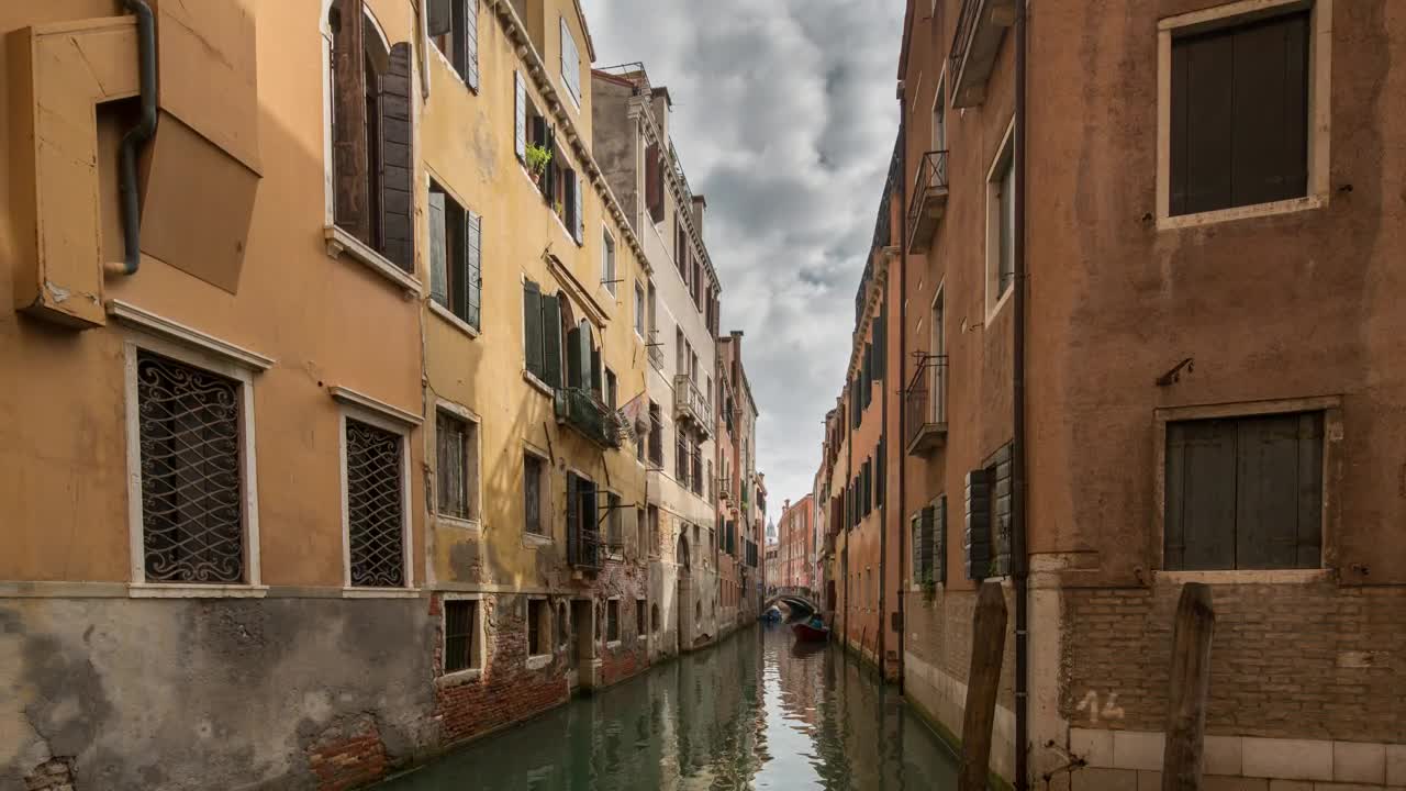 Download Stock Video An Empty Canal In Venice Live Wallpaper For PC