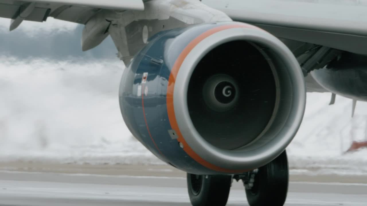 Download Stock Video Aircraft Engine In The Snow Live Wallpaper For PC