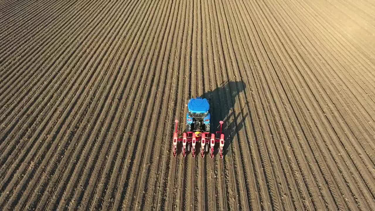 Download Stock Video Agricultural Tractor In The Field Live Wallpaper For PC