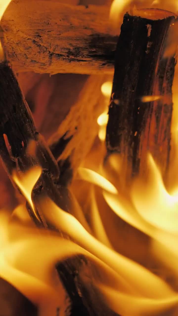 Download Stock Video Burning Wood Live Wallpaper For PC