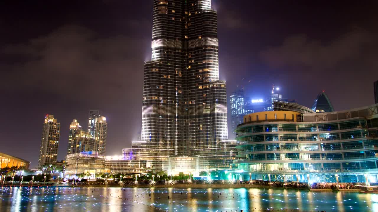 Download Stock Video Burj Khalifa Skyscraper At Night And Fountain Live Wallpaper For PC