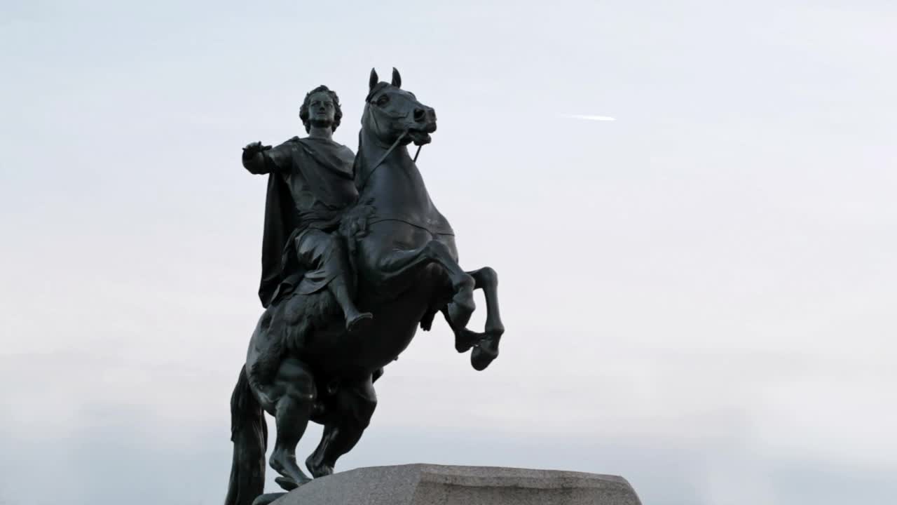 Download Stock Video Bronze Horseman Statue Live Wallpaper For PC