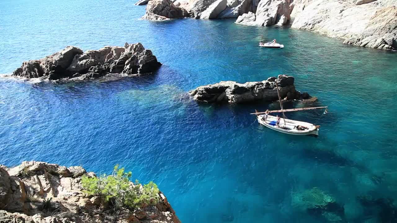 Download Stock Video Boats Inside A Beautiful Bay Live Wallpaper For PC