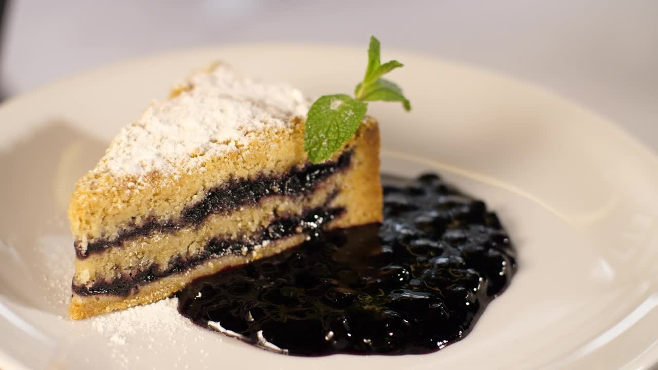 Download Stock Video Blueberry Cake On A Plate Live Wallpaper For PC