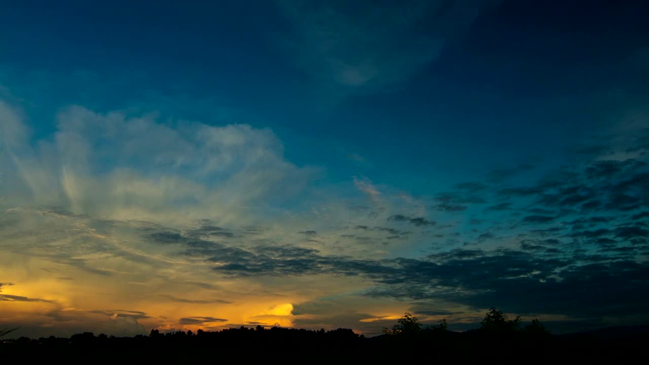 Download Stock Video Blue Clouds As The Morning Arrives Live Wallpaper For PC