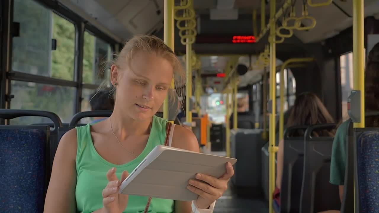 Download Stock Video Blonde Woman Emailing On A Bus Live Wallpaper For PC