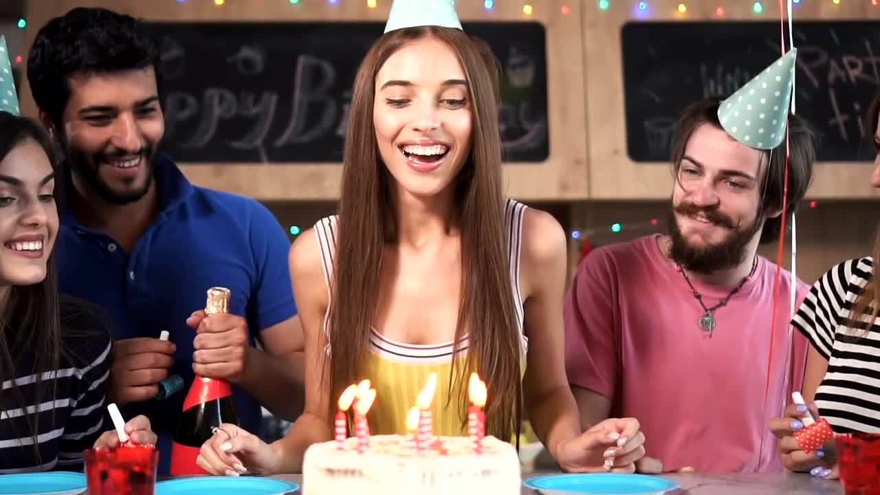 Download Stock Video Birthday Party With Friends Live Wallpaper For PC