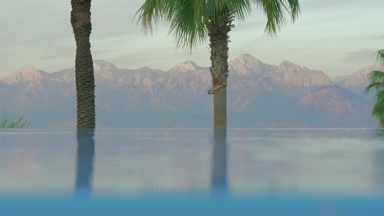 Download Video Stock Closeup Of An Infinity Pool Live Wallpaper For PC