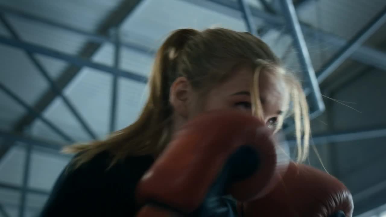 Download Video Stock Close Up Of A Boxing Woman Training Live Wallpaper For PC