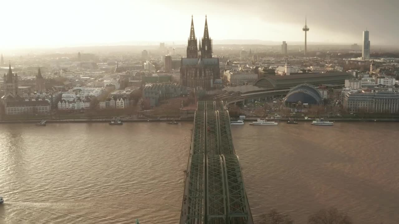 Download Video Stock City From Above With A Bridge And A Cathedral Live Wallpaper For PC