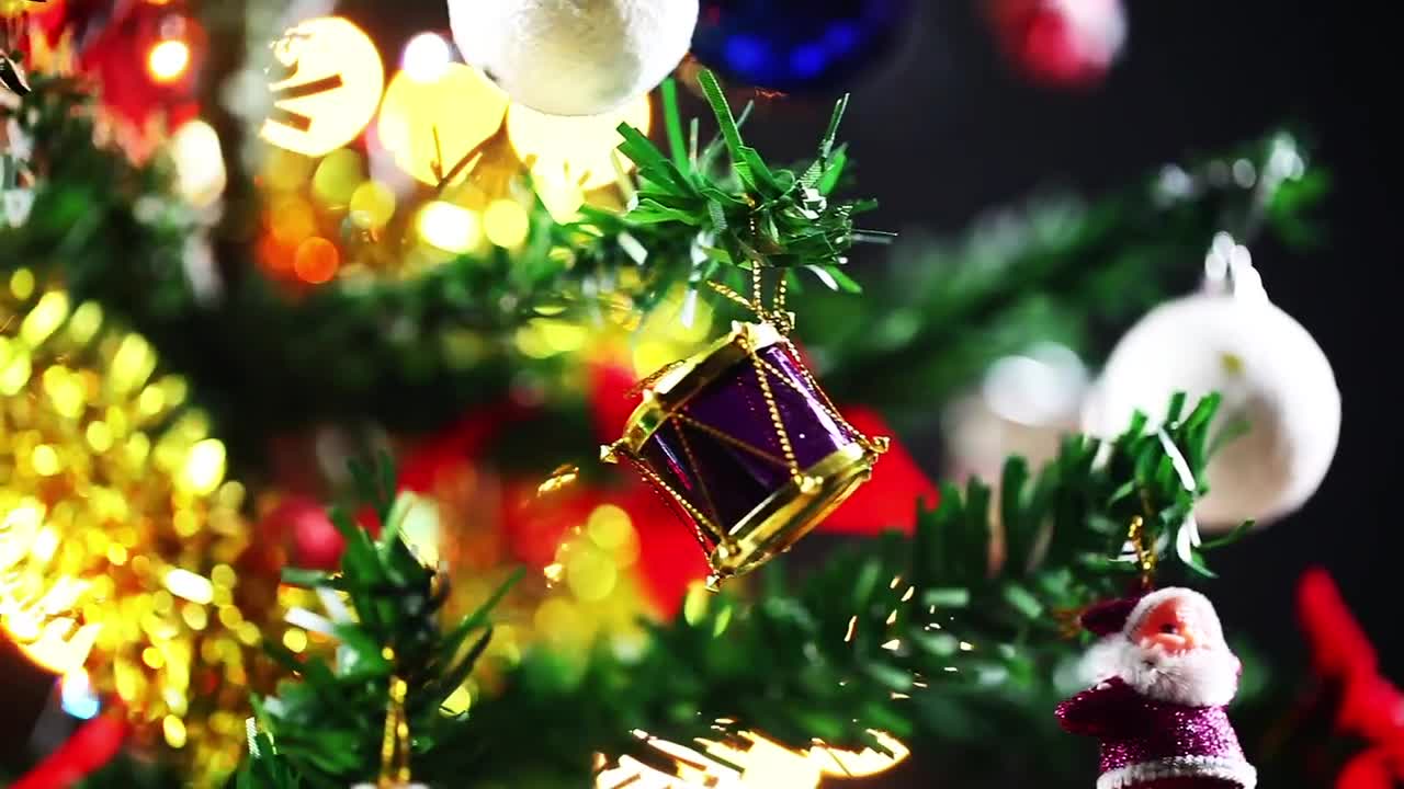 Download Video Stock Christmas And New Year Tree Close Up Live Wallpaper For PC