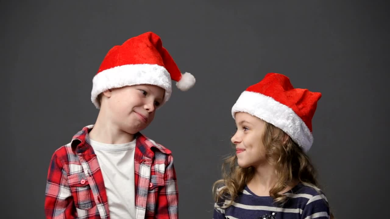 Download Video Stock Children Looking Around In Festive Hats Live Wallpaper For PC