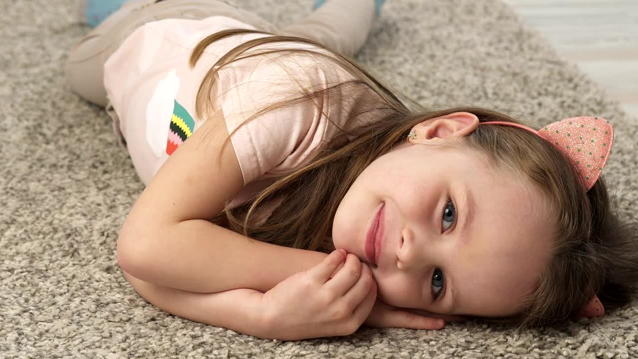 Download Video Stock Child Laying On The Floor Live Wallpaper For PC