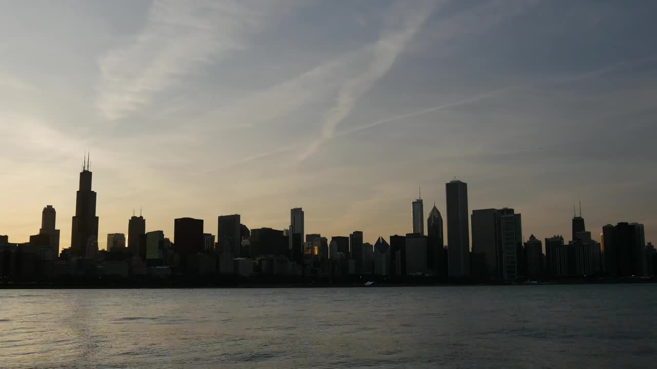 Download Video Stock Chicago Skyline And The Ocean Live Wallpaper For PC