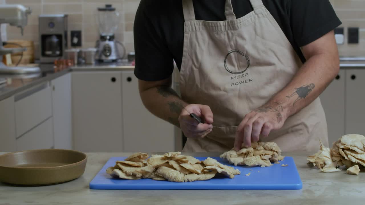 Download Video Stock Chef Preparing Mushrooms For Cooking Live Wallpaper For PC