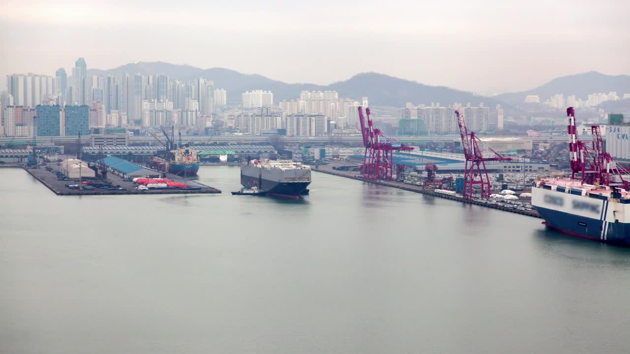 Download Video Stock Cargo Ship On The Harbor In Korea Live Wallpaper For PC