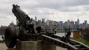 Download Video Stock Cannon On The Banks Of New York City Live Wallpaper For PC