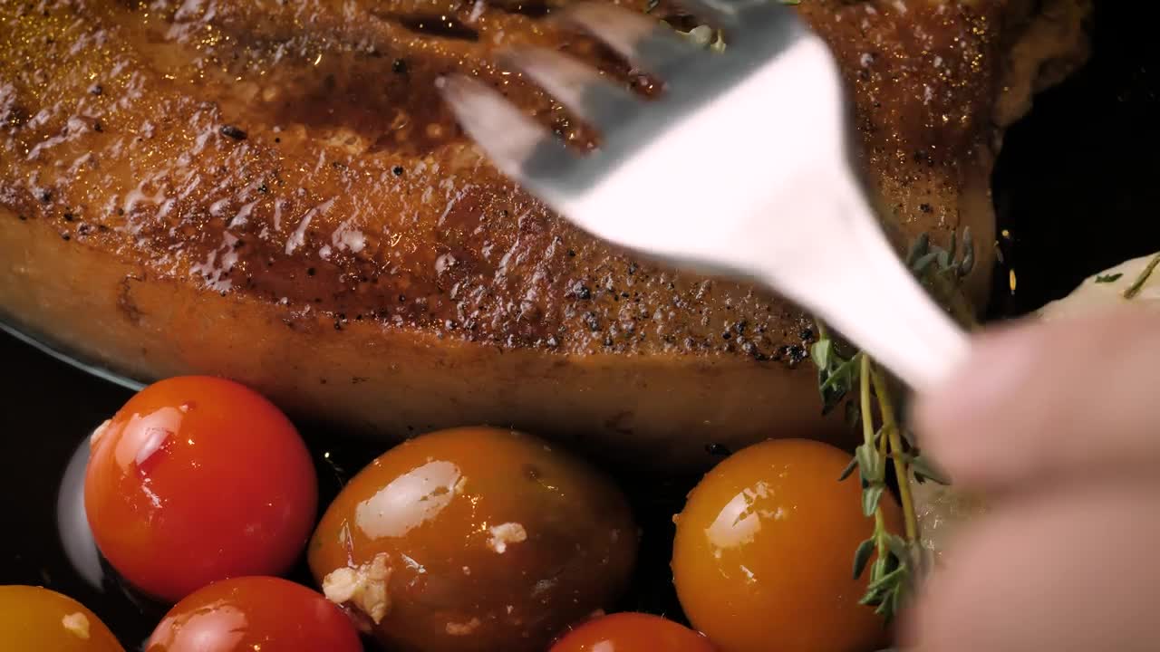 Download Stock Video Cutting A Pork Chop Live Wallpaper For PC