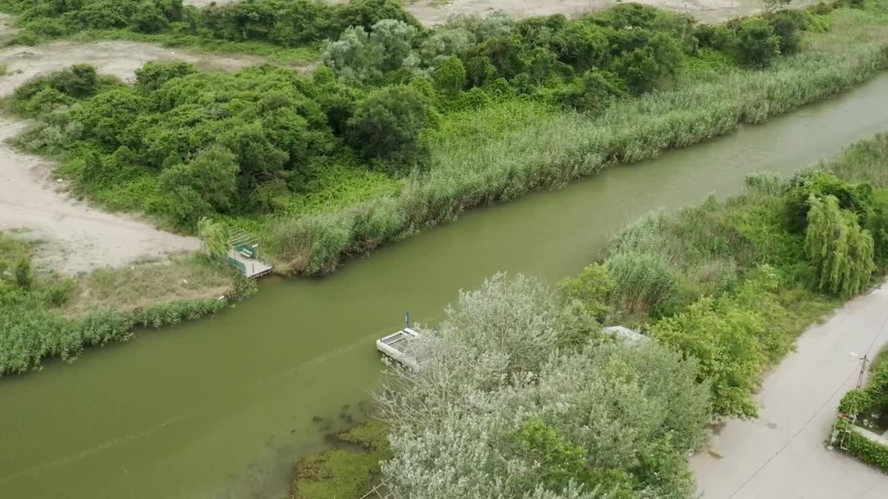 Download Stock Video Crossing A Small River Using A Raft Live Wallpaper For PC