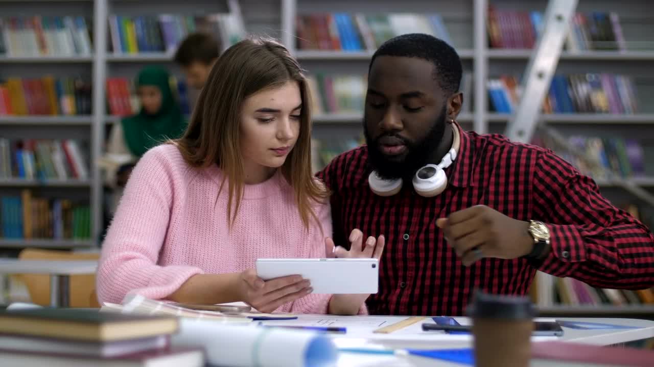 Download Stock Video Couple Working Together On A Project Live Wallpaper For PC