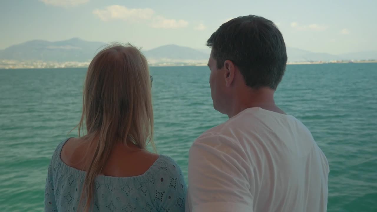 Download Stock Video Couple Out On A Boat Trip Live Wallpaper For PC