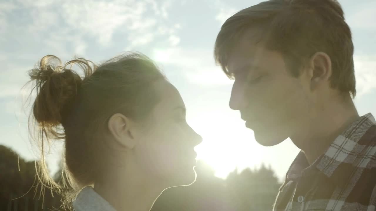 Download Stock Video Couple Kissing In The Sunlight Live Wallpaper For PC