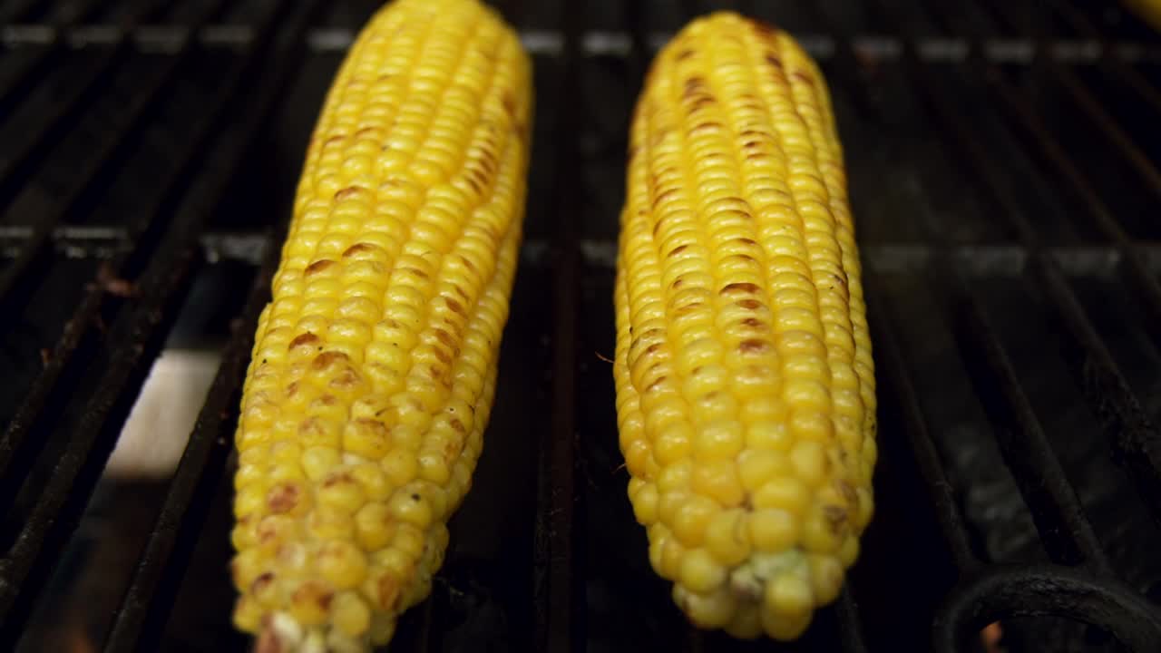 Download Stock Video Corn Grilled On A Bbq Live Wallpaper For PC