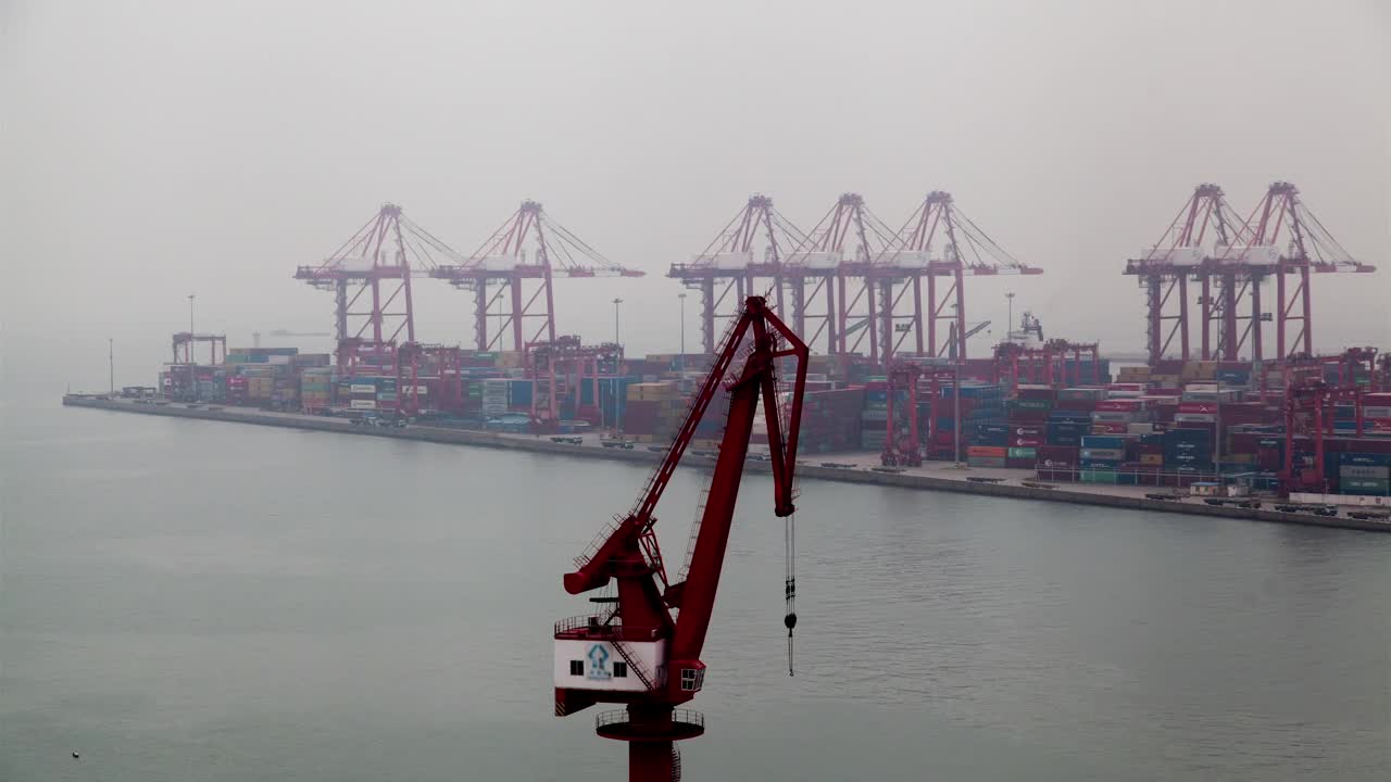 Download Stock Video Container Terminal With Cranes On A Foggy Day Live Wallpaper For PC