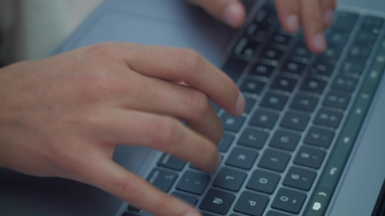 Download Stock Video Concentrated Woman Working In Front Of The Computer Live Wallpaper For PC