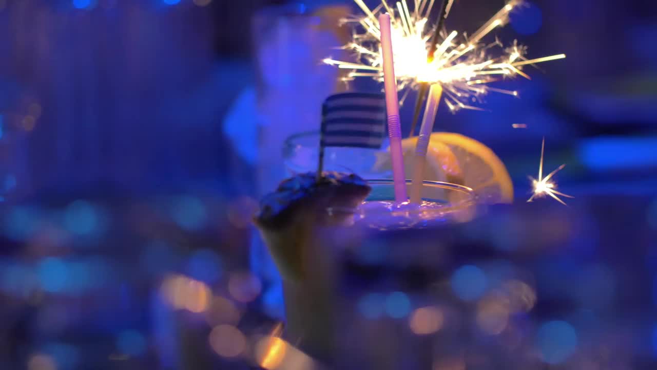 Download Stock Video Cocktails With Sparklers Live Wallpaper For PC