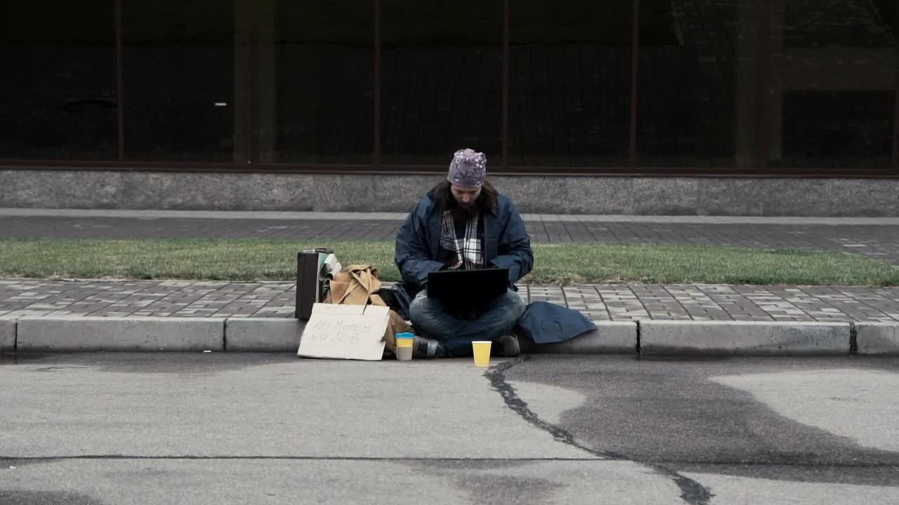 Download Stock Video Excited Homeless Man With Laptop Live Wallpaper For PC