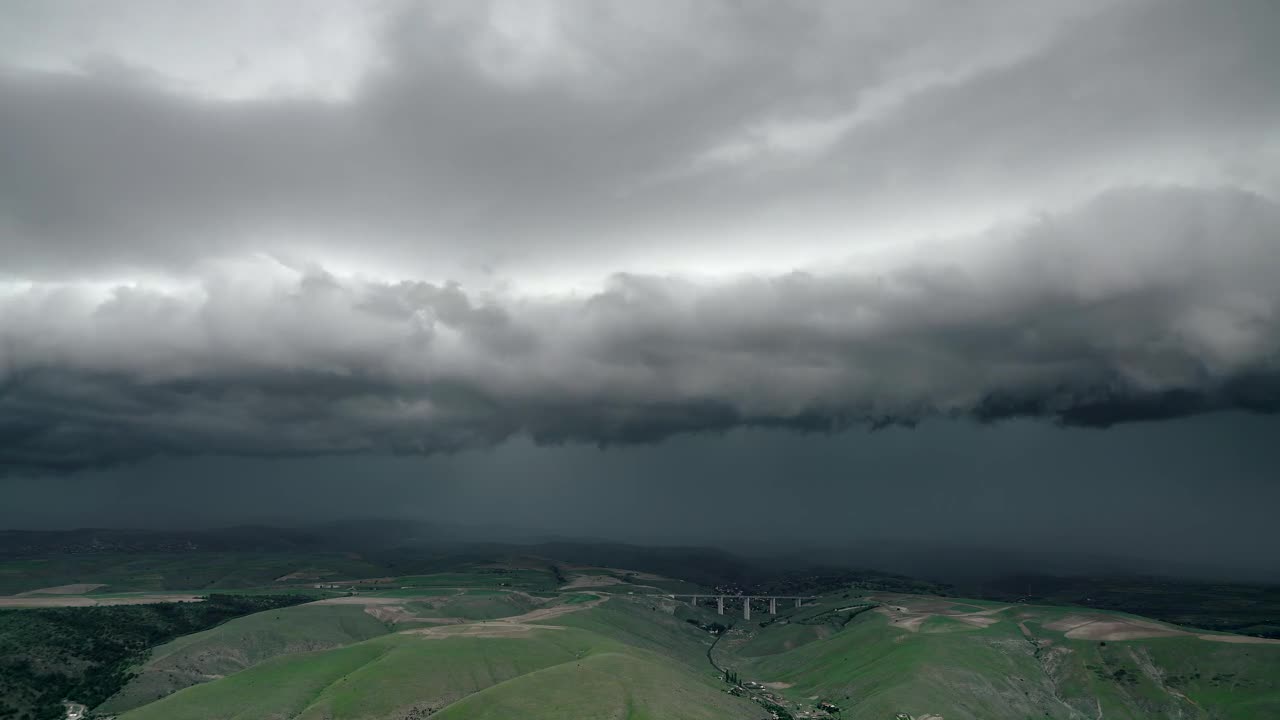 Download Stock Video Electric Thunderstorm In The Countryside Live Wallpaper For PC