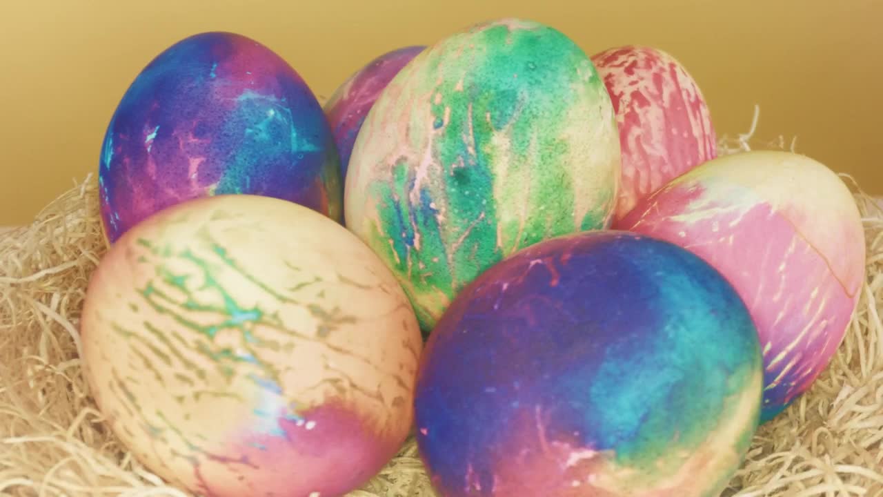 Download Stock Video Easter Eggs Spinning Live Wallpaper For PC