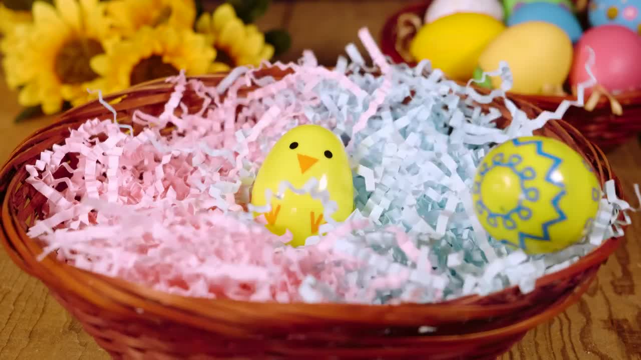 Download Stock Video Easter Eggs In A Basket Live Wallpaper For PC