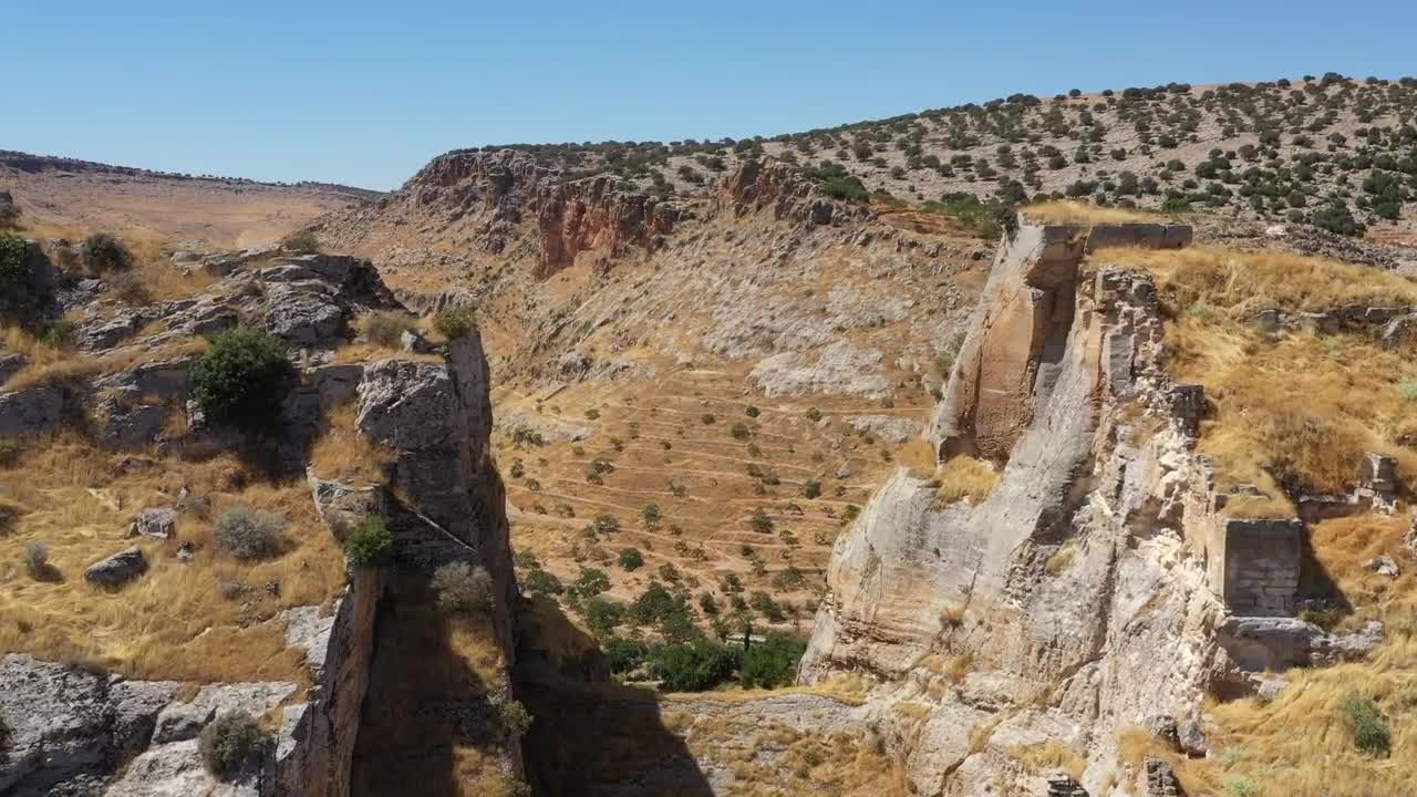 Download Stock Video Dusty Hills Leading To A River Live Wallpaper For PC