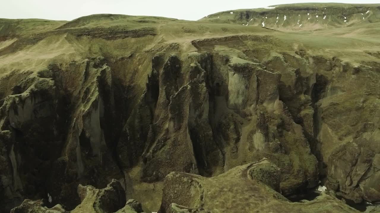 Download Stock Video Drone Flying Across A Canyon Edge Live Wallpaper For PC