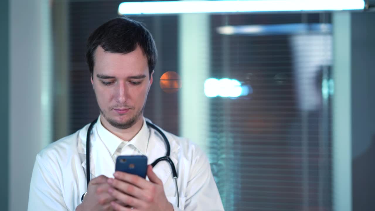 Download Stock Video Doctor Answering A Phone Call Live Wallpaper For PC