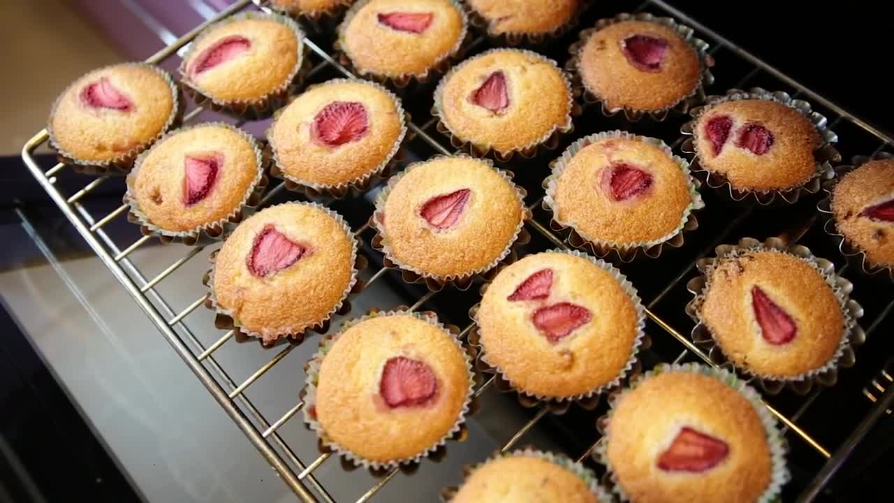 Download Stock Video Freshly Baked Strawberry Muffins Live Wallpaper For PC