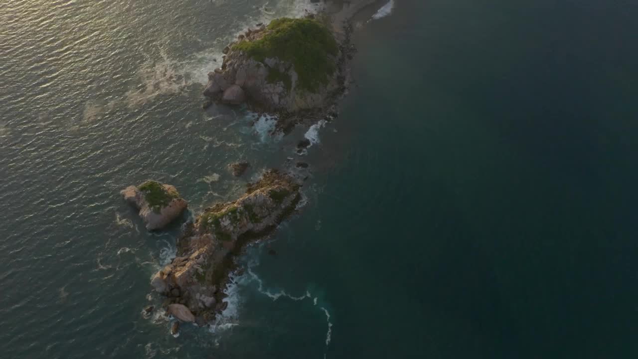 Download Stock Video Formations Of An Archipelago With A Small Beach Live Wallpaper For PC