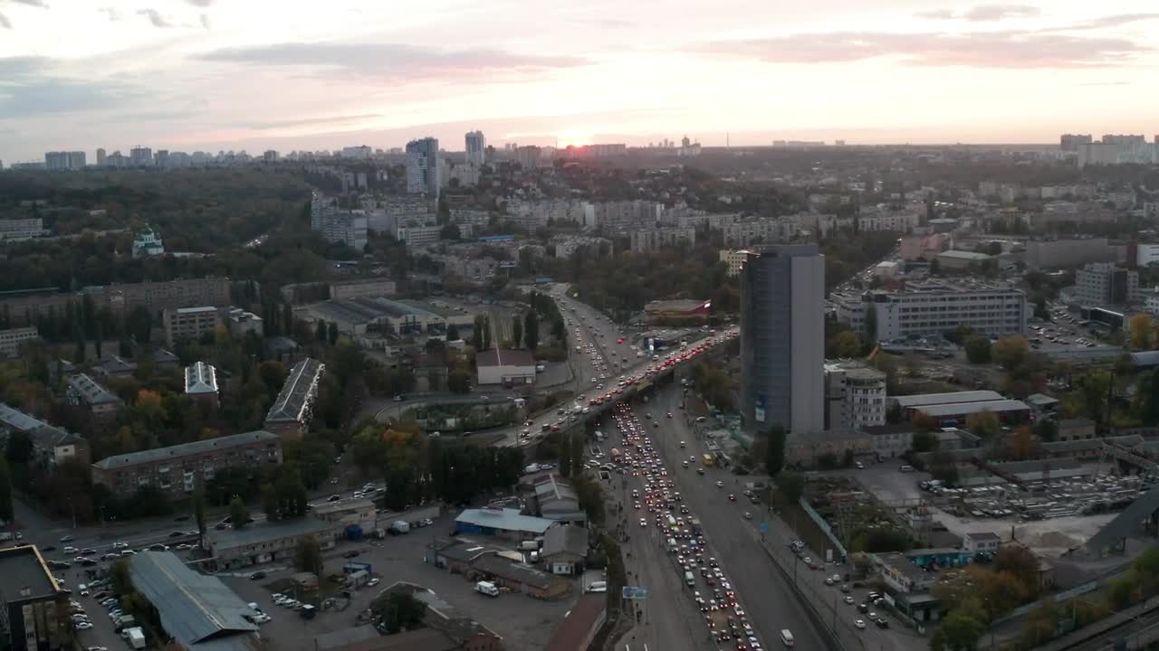 Download Stock Video Flying Over A City With Traffic On The Streets Live Wallpaper For PC