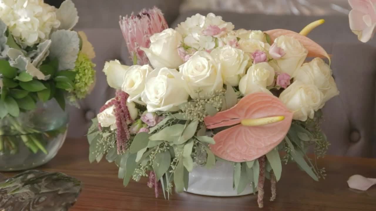 Download Stock Video Flower Arrangement With Flowers And Calla Lilies Live Wallpaper For PC