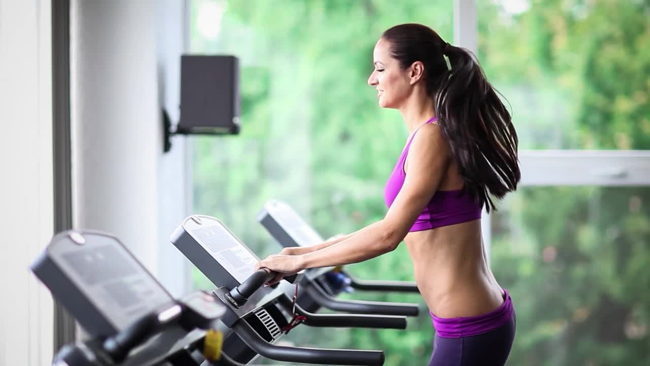 Download Stock Video Fitness Girl On The Treadmill At The Gym Live Wallpaper For PC