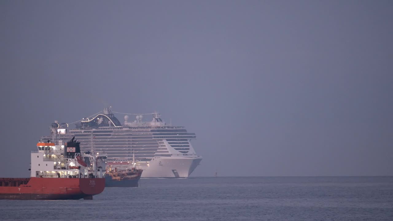 Download Stock Video Ferry Boat And Cargo Ships Live Wallpaper For PC