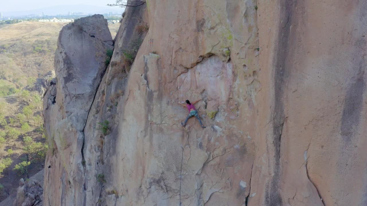 Download Stock Video Female Mountaineer Climbing On Top Of A Mountain Live Wallpaper For PC